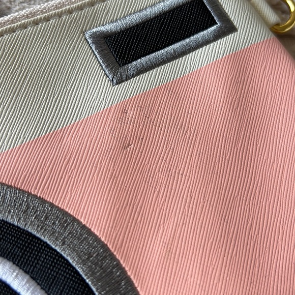 Can’t Clutch This - Camera Clutch - Picture 4 of 6